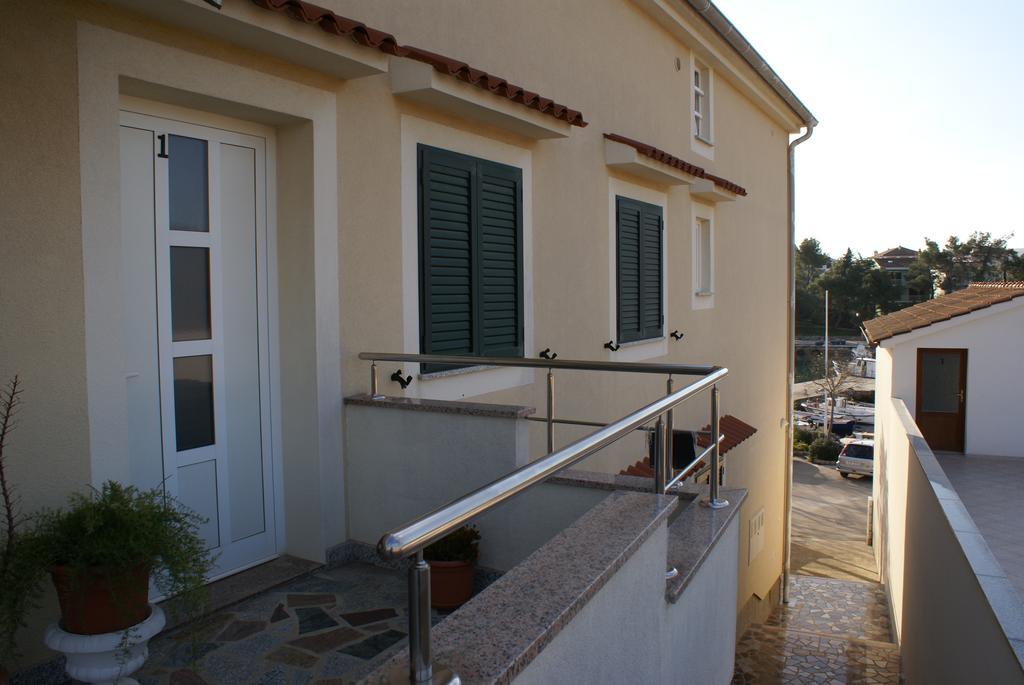 Apartments Robert بورات المظهر الخارجي الصورة